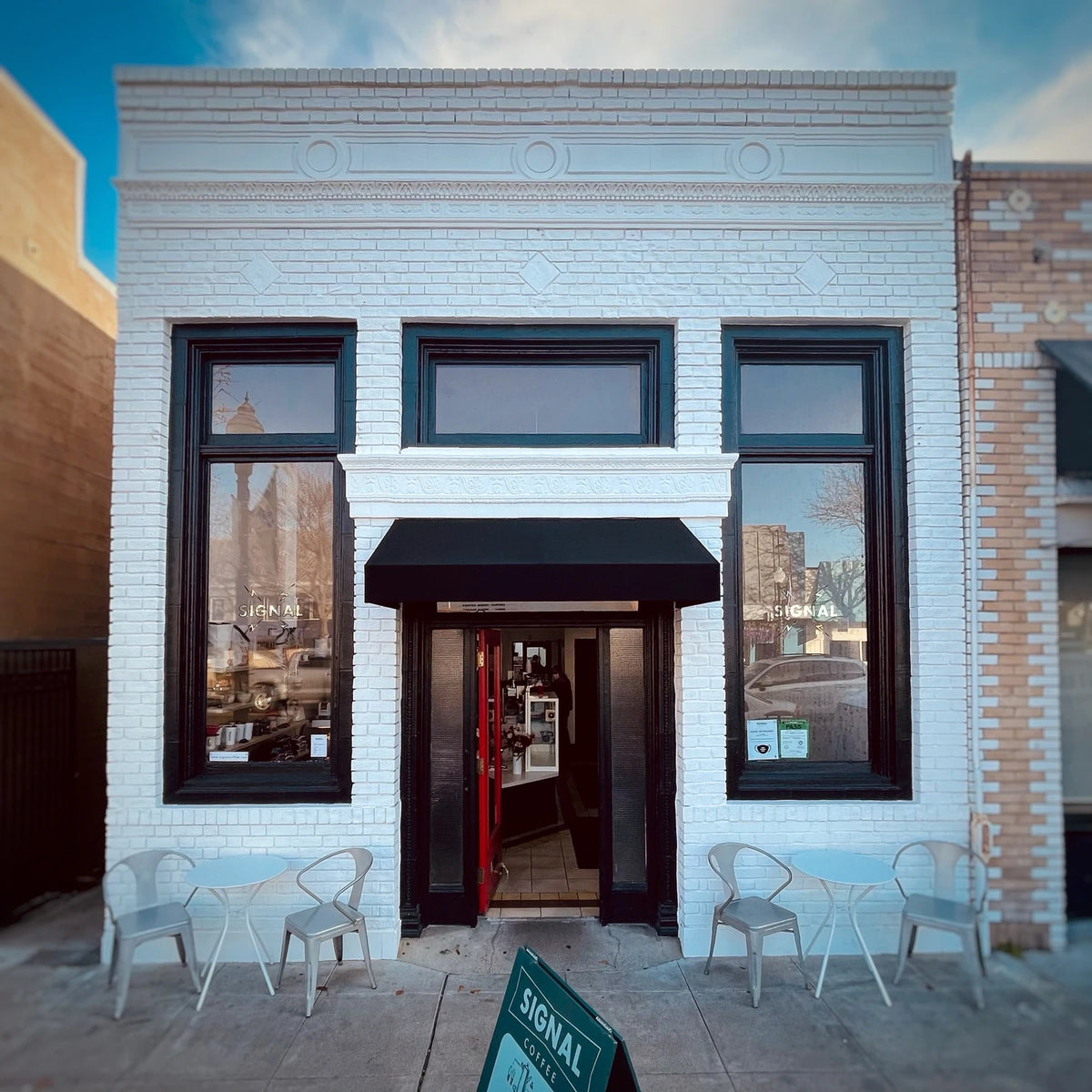 Signal Coffee Roasters: Quality Brews from Signal Kitchen