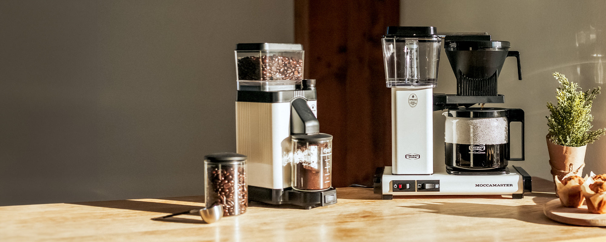 Moccamaster Coffee Maker Review: A Stylish Pour-Over Coffee Maker