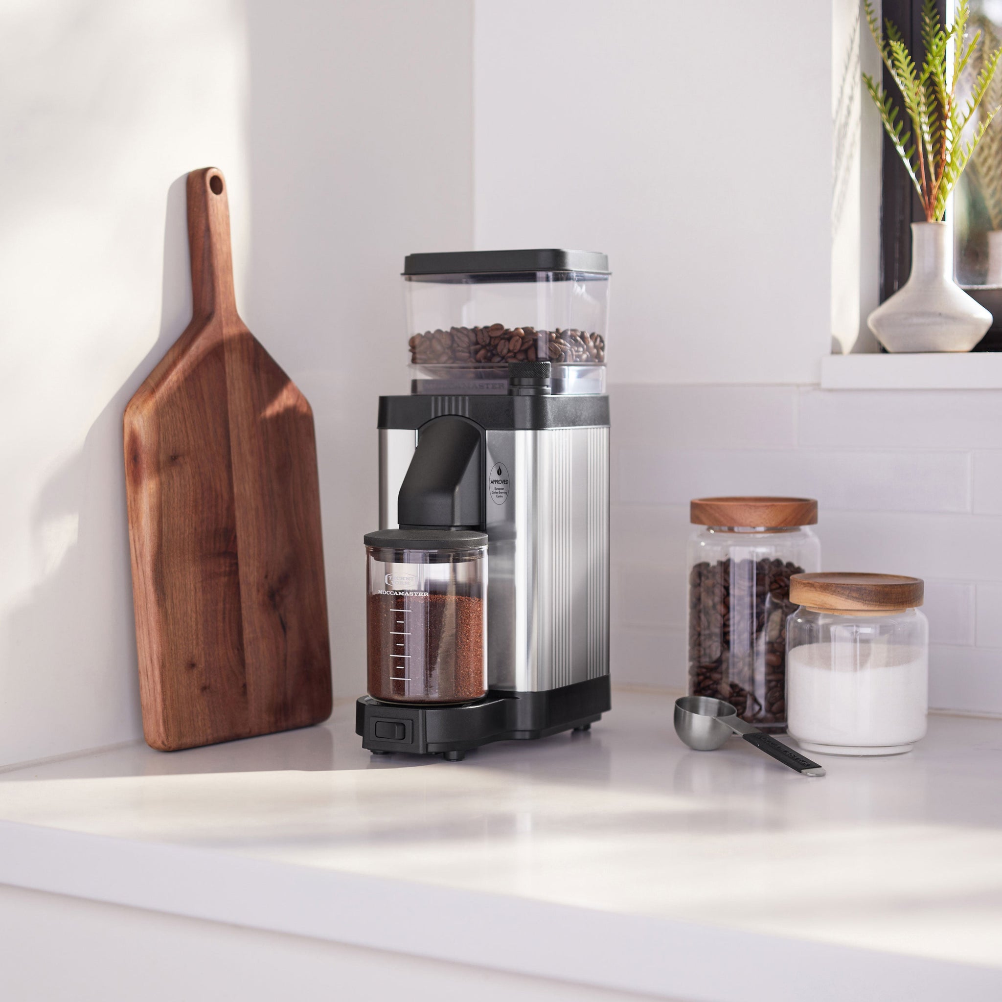 Moccamaster's luxurious KM5 Burr Grinder wants to level up your